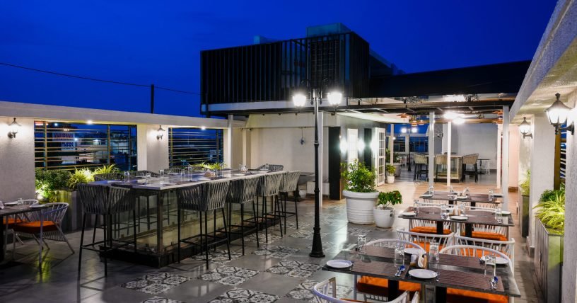 dine-under-star